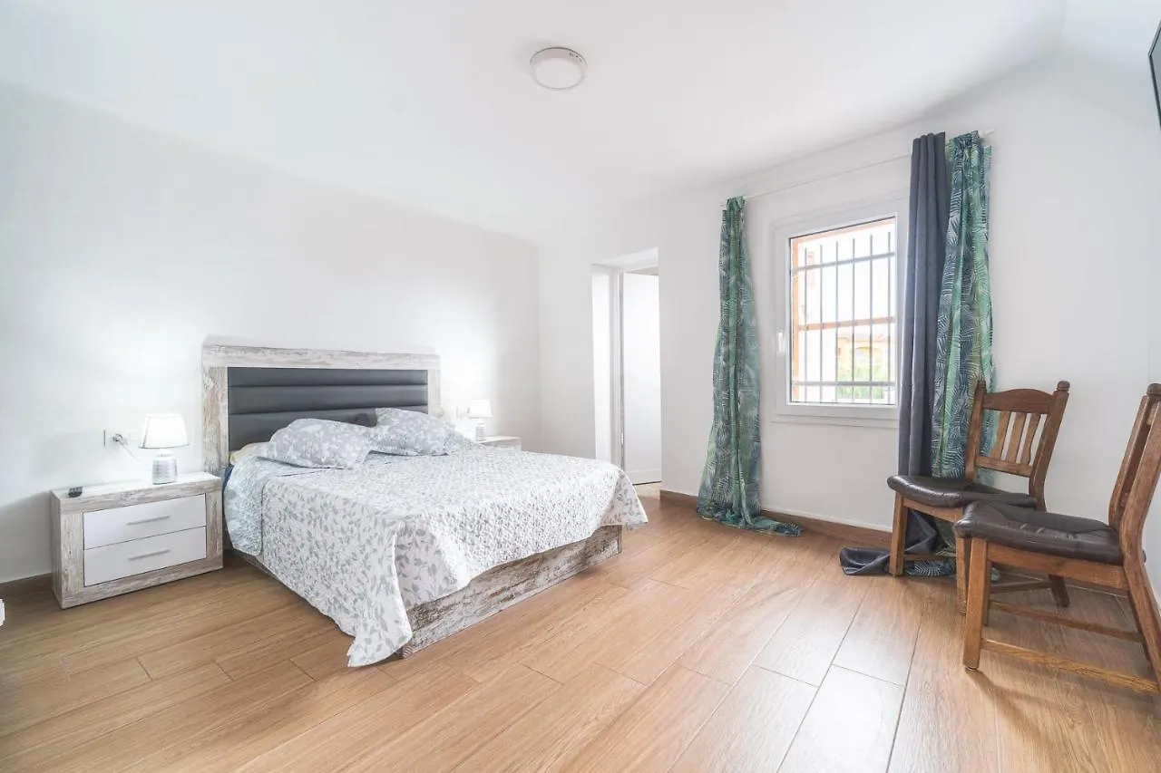 Newly Renovated Large Villa With Garden
