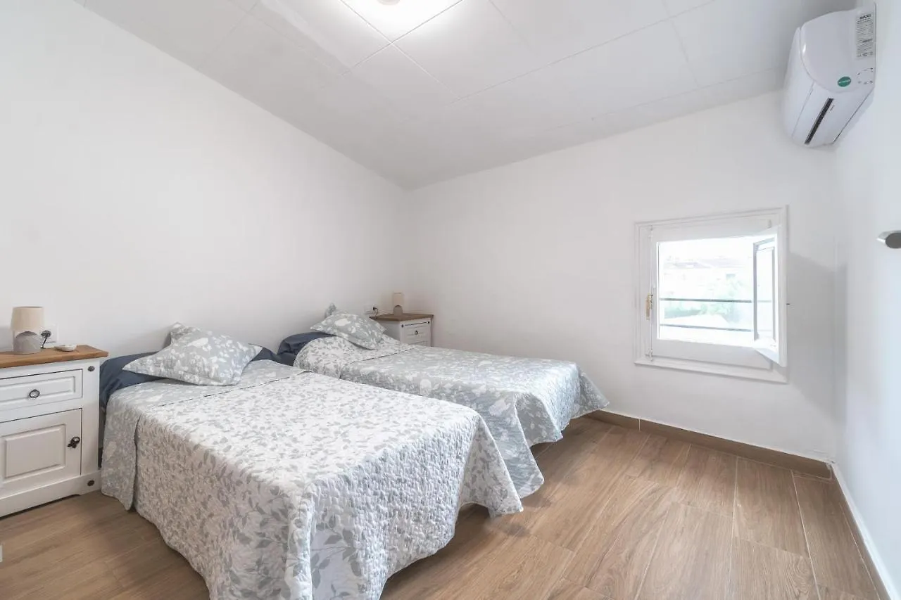 Holiday home Newly Renovated Large Villa With Garden