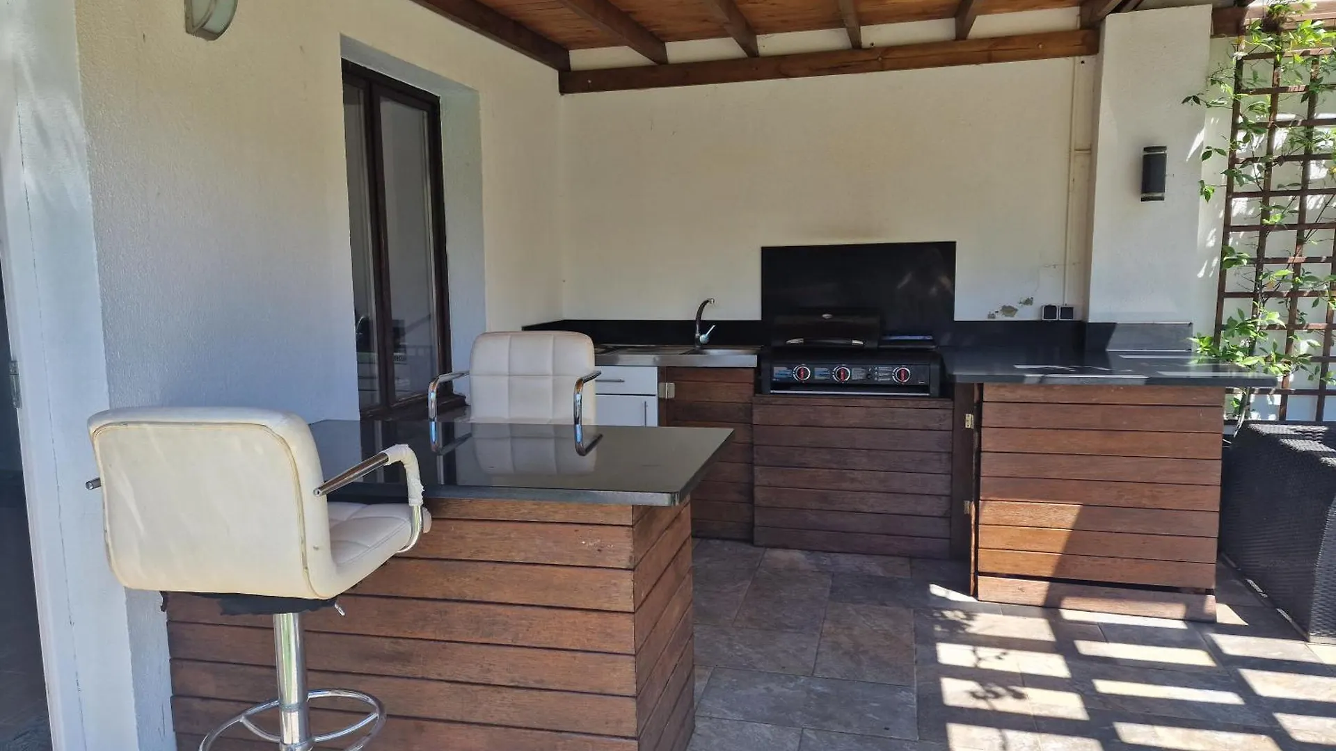 Holiday home Newly Renovated Large Villa With Garden