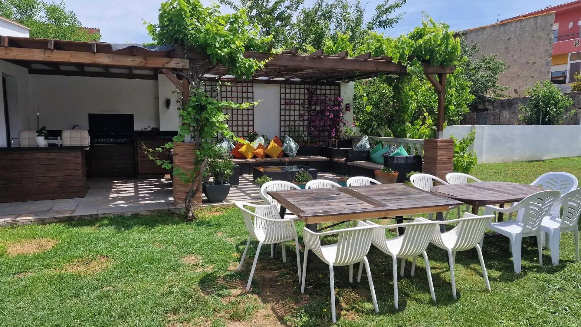 Newly Renovated Large Villa With Garden Castello  D'Empuries Hébergement de vacances