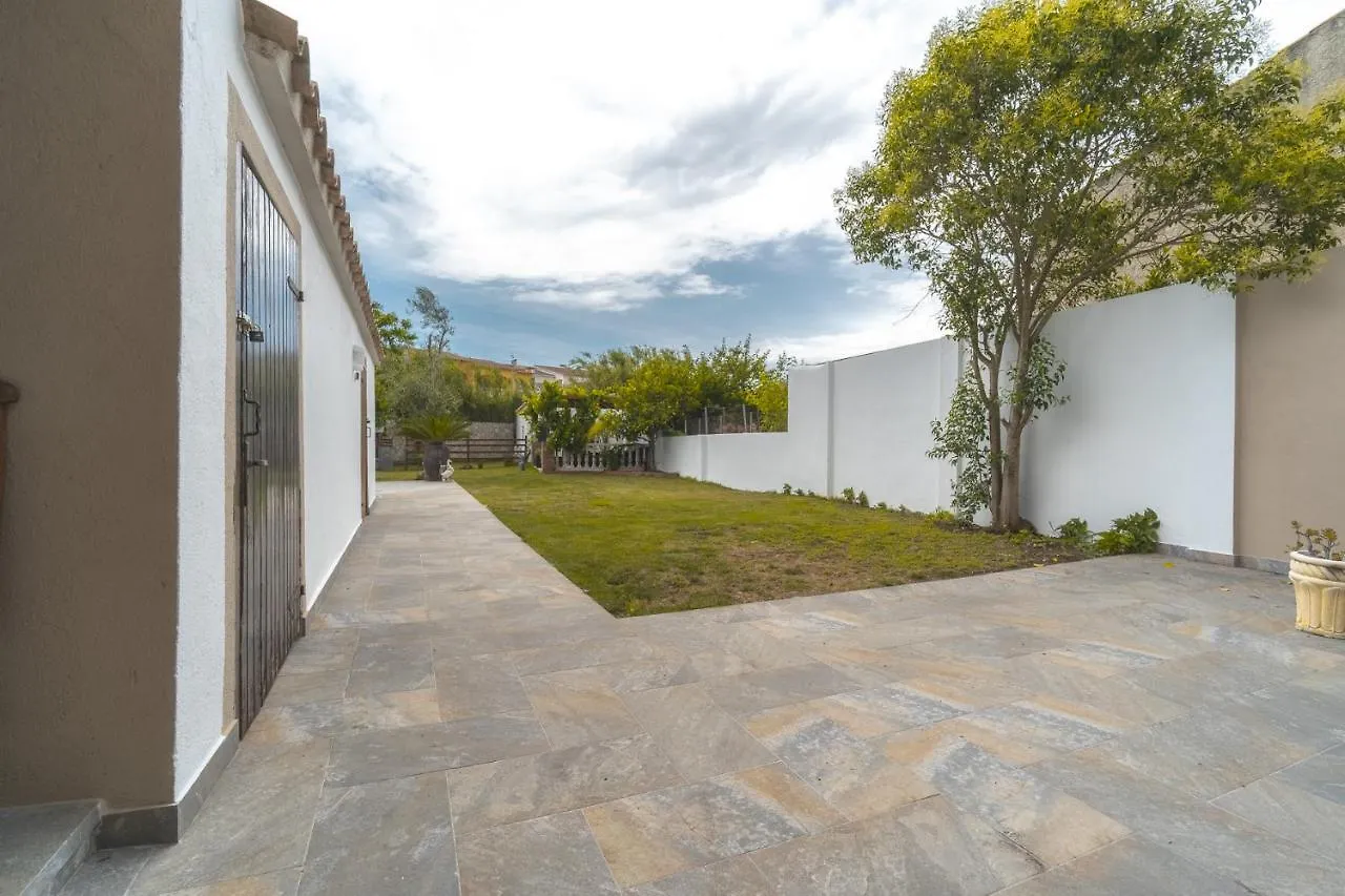 Newly Renovated Large Villa With Garden Castello  D'Empuries Hébergement de vacances